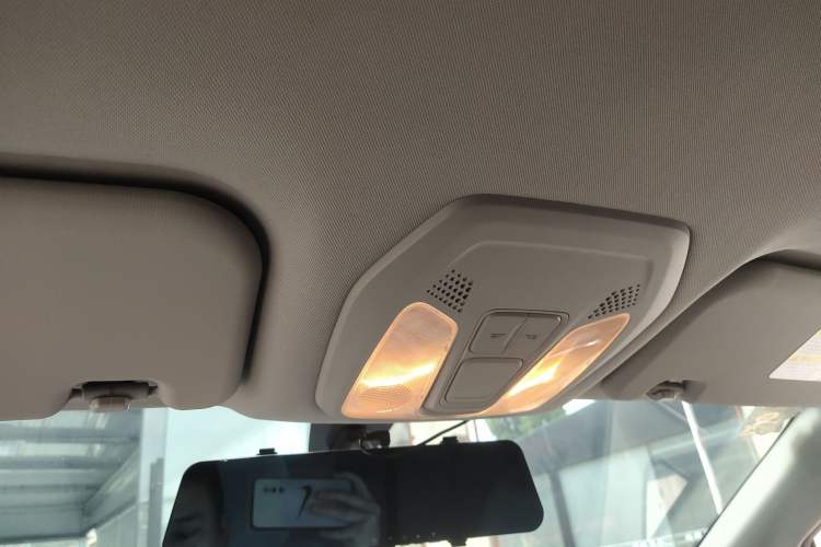 Used SAIC MAXUS G50 2022 1.5T Automatic Comfort Touring A Headliner