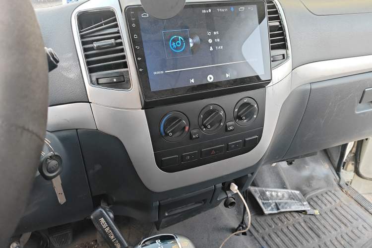 Used King Long Longyao 8 2021 41-Foot Cargo Van with Mid-Roof
