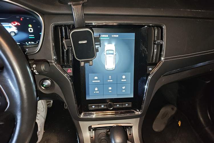 Used Roewe RX5 New Energy 2017 eRX5 50T Hybrid Connected Prestige Flagship Edition Audio And AC Panel