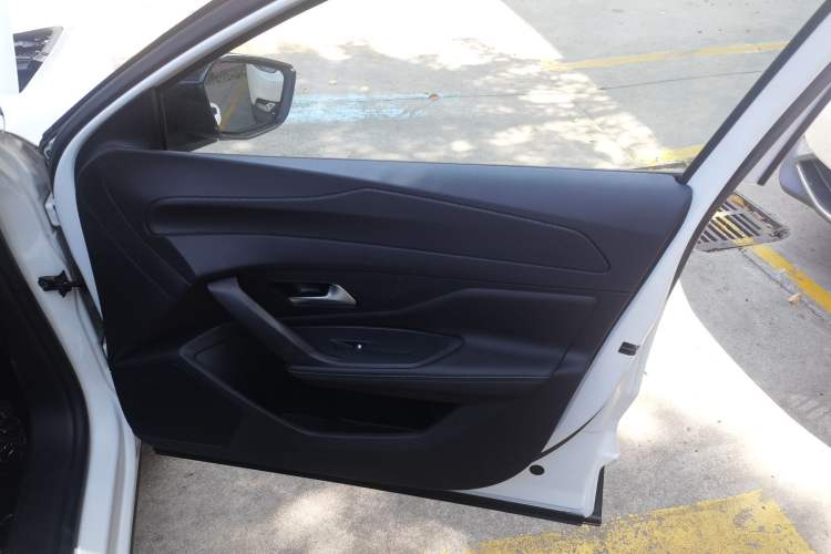 Used Peugeot 408X 2023 Gravity Edition
