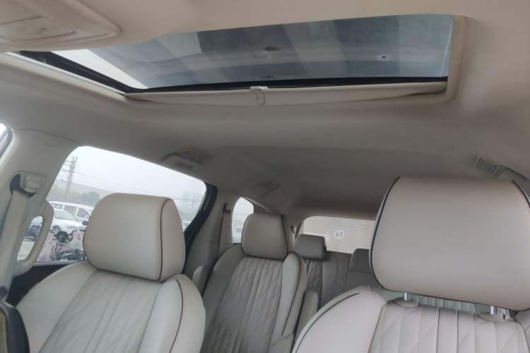 Used Buick GL8 2022 Land Business Class 652T Luxury Model