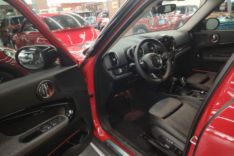 Used MINI Countryman 2018 1.5T COOPER Artist