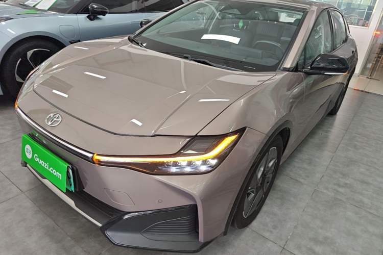 Used Toyota bZ3 2023 616 km Long-Range Premium