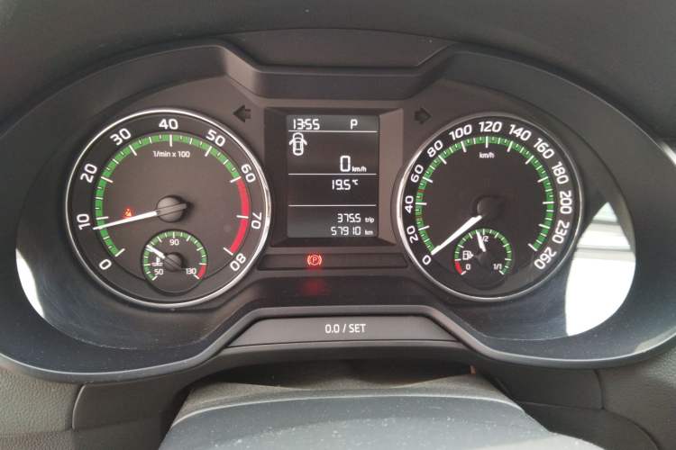 Used Skoda Octavia 2020 TSI230 DSG SmartDrive Comfort Edition Odometer Close Up
