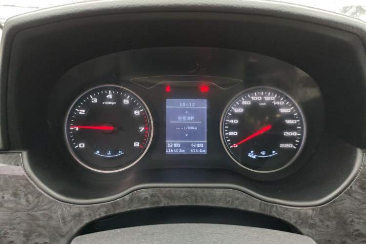 Used JAC Refine M4 2016 2.0L Manual Luxury Version