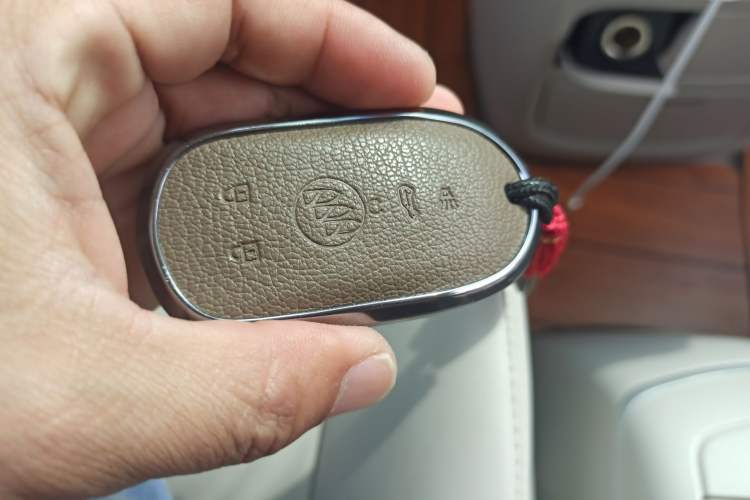 Used Buick GL8 2020 Land Business Class 652T Luxury Model Vehicle Key