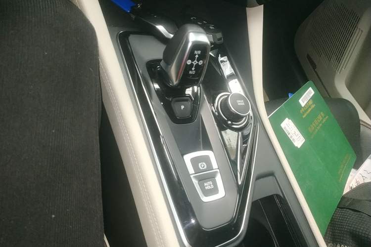 Used Lynk & Co 02 2021 2.0TD Automatic Two-Wheel Drive Zhaoshang Champion Edition Gear Lever