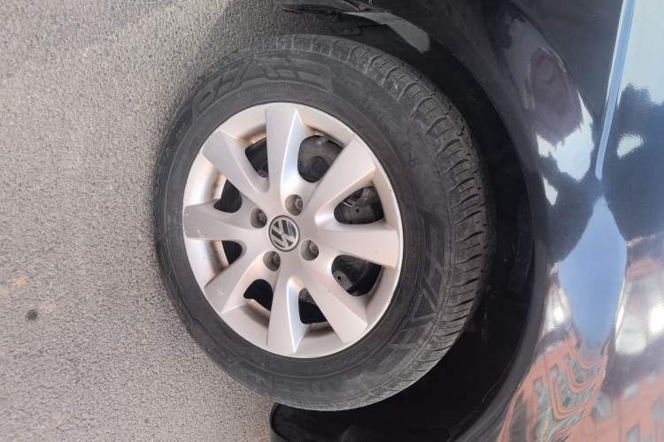 Used Volkswagen Santana Vista 2008 1.8L Manual Sishang Model Right Front Wheel Hub