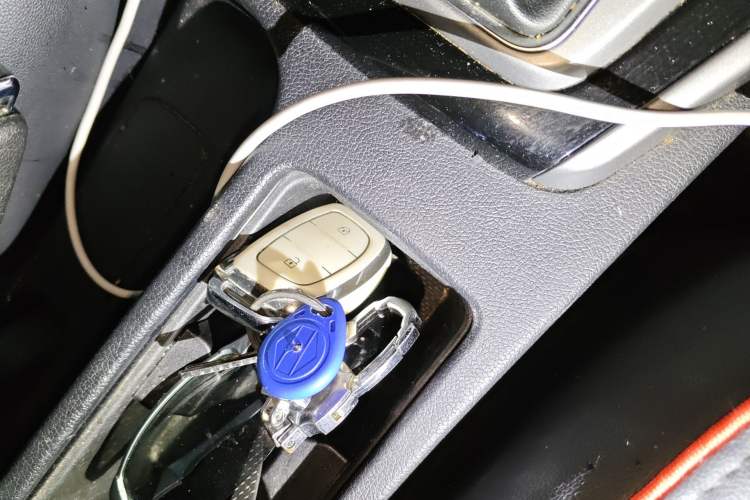 Used Hyundai Elantra (5th Generation / Langdong) 2016 1.6L Automatic Prestige Model Vehicle Key