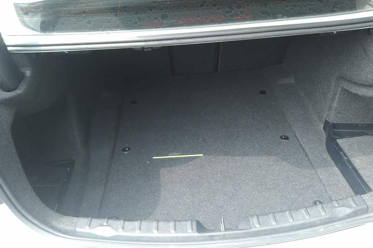 Used BMW 3 Series 2019 320Li Fashion Model Trunk