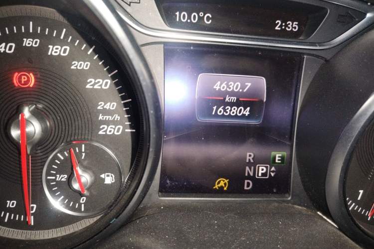 Used Mercedes-Benz CLA 2017 Facelifted CLA 180 Odometer Close Up