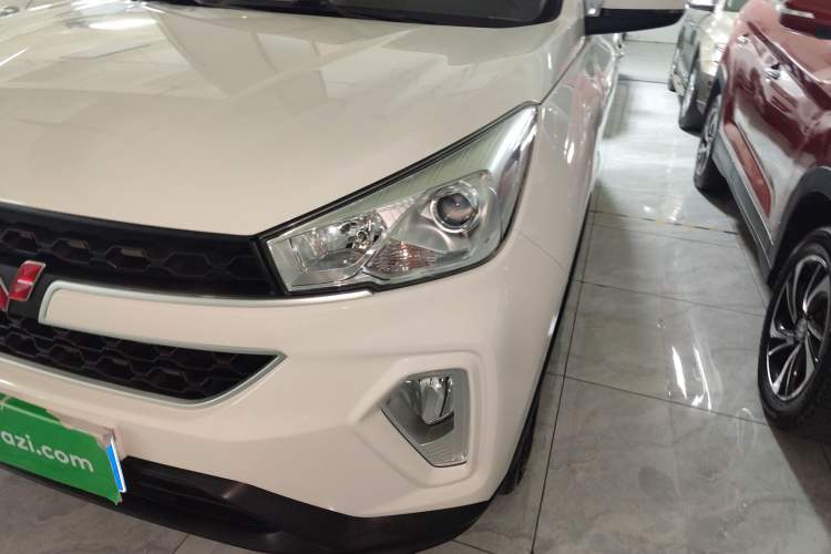 Used Wuling Hongguang S3 2019 1.5L Manual Comfort Model China VI Standard
