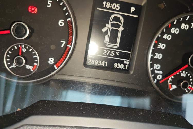 Used Volkswagen Sharan 2013 1.8TSI Comfort Model Euro IV Odometer Close Up