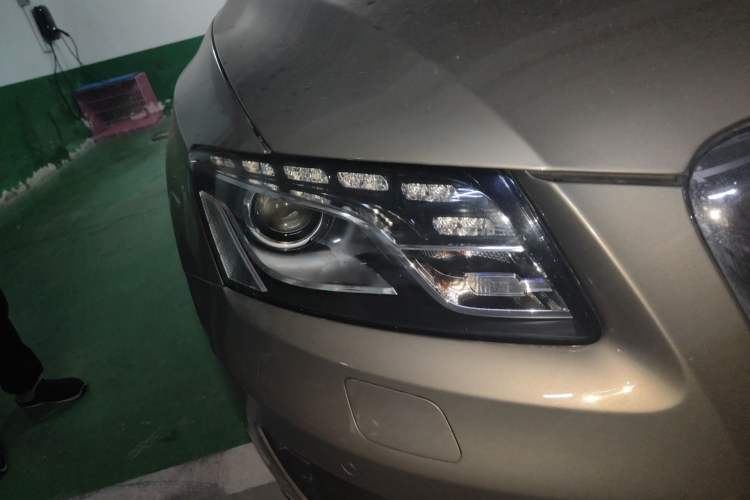 Used Audi Q5 2012 2.0TFSI Technology Model Right Front Headlight