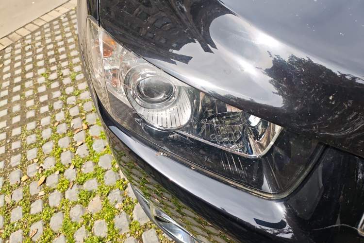 Used Chevrolet Captiva 2014 2.4L 4x4 Flagship Edition 7 Seats Right Front Headlight