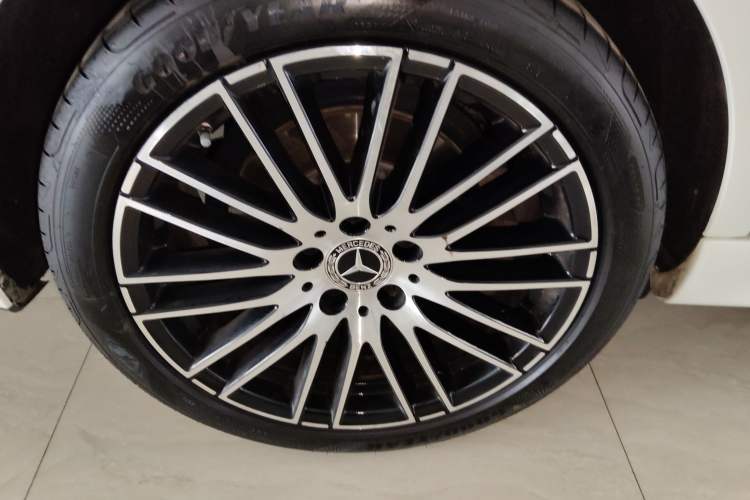 Used Mercedes-Benz C-Class 2023 Second Facelift C 260 L Sport Edition
