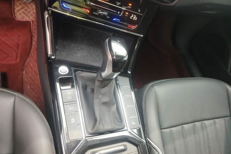 Used Volkswagen Passat 2023 Revised 330TSI Starry Elite Edition Gear Lever