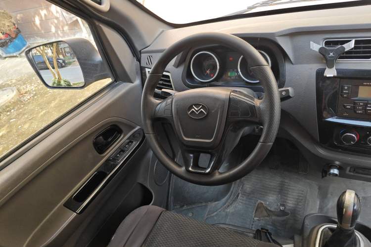 Used New Gonow Shuailing 2022 Standard Range with 41.64 kWh Lishen Power
