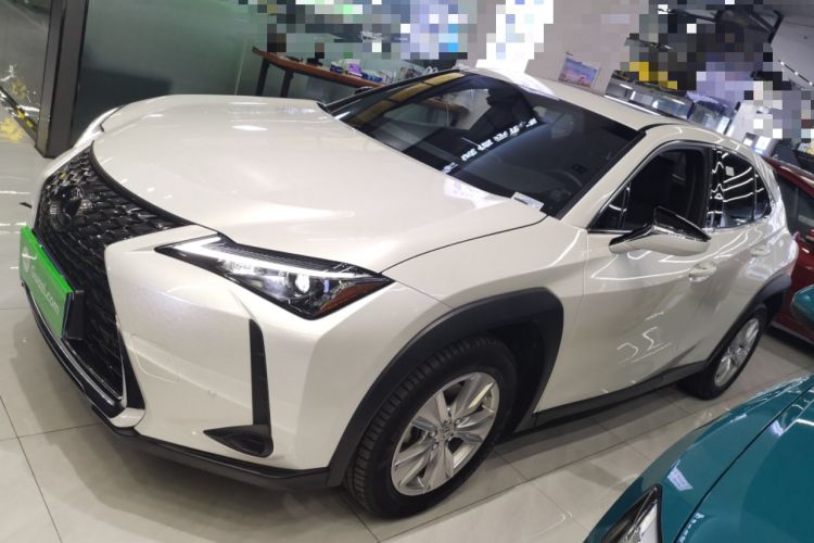 Used Lexus UX 2022 260h Explore-Edition
