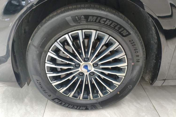 Used Denza D9 2022 DM-i 970 Four-Wheel Drive Prestige Model