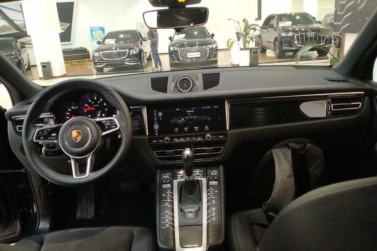 Used Porsche Macan 2021 Macan 2.0T
