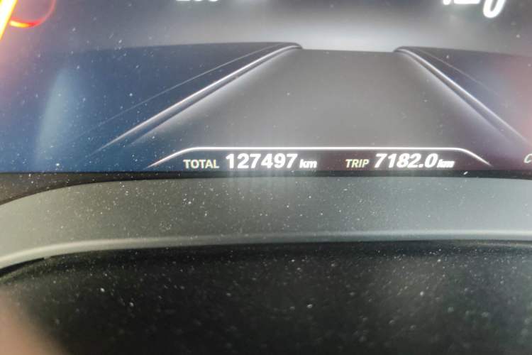 Used BMW 5 Series 2019 Facelifted 530Li Leading Edition M Sport Package Odometer Close Up