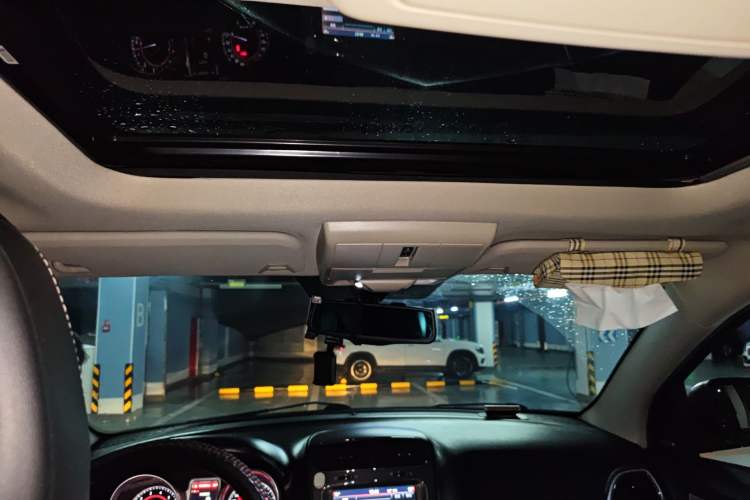 Used Dodge Journey 2013 2.4L Two-Wheel Drive Luxury Version