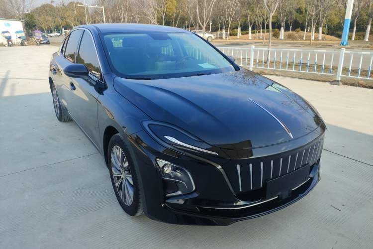 Used Hongqi E-QM5 2022 431 km Charge & Enjoy Edition