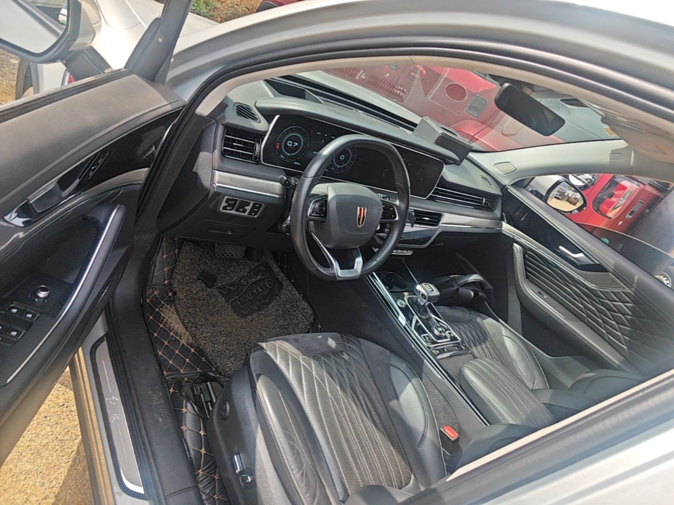 Hongqi HS5 2022 Facelifted Version 2.0T Smart Connect Flagship All-Wheel-Drive Edition — снимка 18