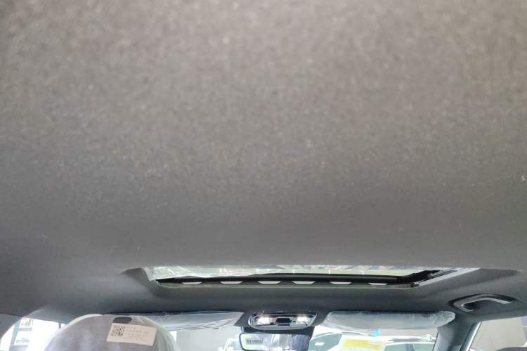 Used Geely Auto Emgrand X7 Sport 2026 Model 1.5TD Aspirational Headliner