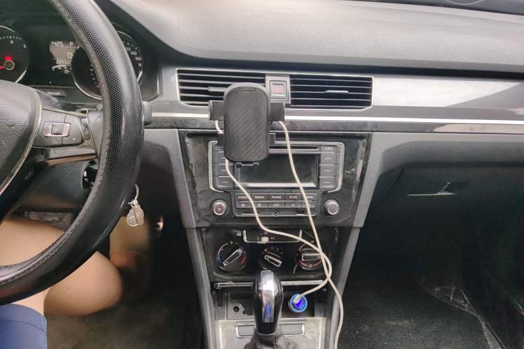 Used Volkswagen C-TREK 2018 1.5L Automatic Comfort Model Audio And AC Panel