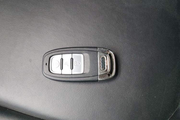 Used Audi A3 2020 Restyled Limousine 35 TFSI Ambition Version China VI Vehicle Key