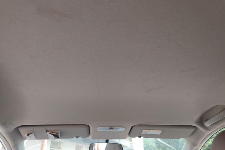 Used Venucia D50 2015 1.6L Automatic Fashion Edition
