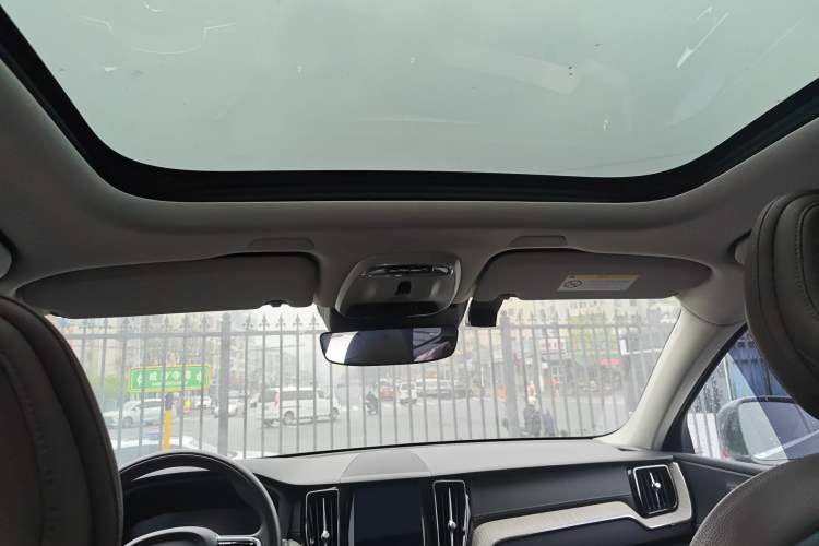 Used Volvo XC60 2020 T5 4x4 Smart Luxury Edition Headliner