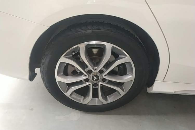 Used Mercedes-Benz C-Class 2017 Restyled C 180 L Fashion Edition Sport Version
