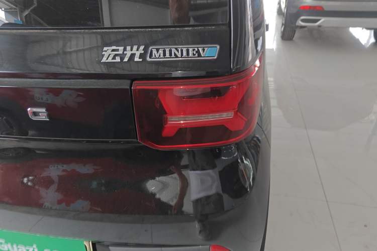 Used Wuling Hongguang MINIEV 2022 GAMEBOY 300km Enthusiast Model with Lithium Iron Phosphate Exterior 3