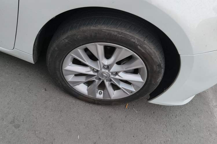 Used Lexus ES 2013 300h Elite Edition
