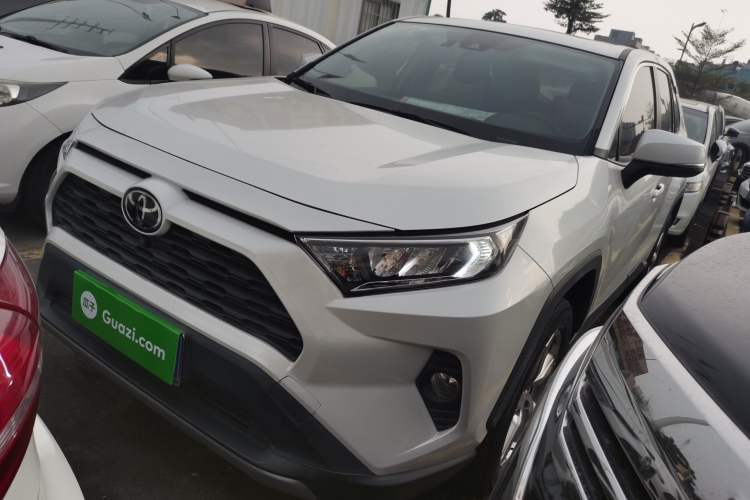 Used Toyota RAV4 2021 2.0L CVT Two-Wheel Drive Fashion Edition