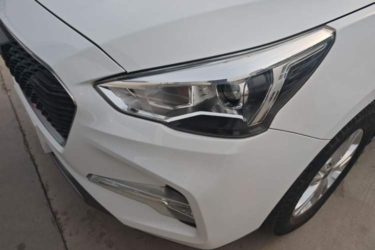 Used Haval M6 2017 1.5T Automatic Two-Wheel Drive Elite Model