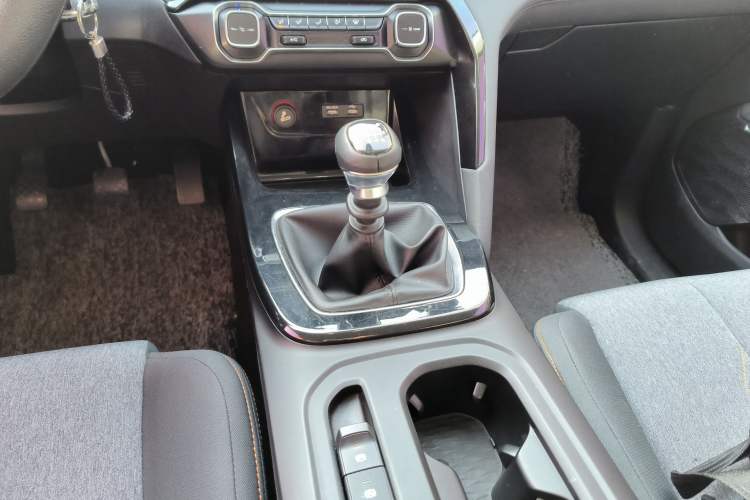 Used Baojun RS-5 2019 1.5T Manual Super Connectivity Version China VI