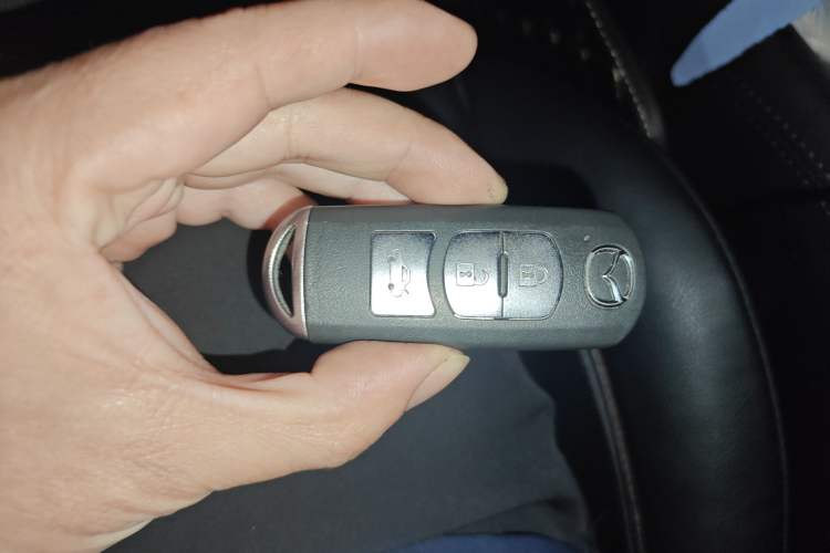 Used Mazda Mazda 3 Axela 2017 Sedan 1.5L Automatic Luxury Model China VI Standard