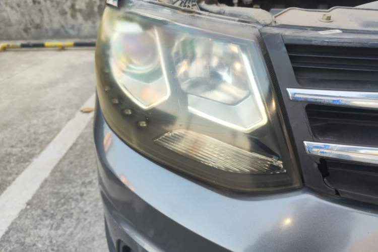 Used Dongfeng Fengon 360 2015 1.5L Manual Luxury Model 5 Seats China IV Standard