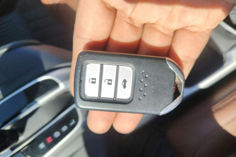 Used Honda CR-V 2019 240TURBO CVT 2WD Comfort Version China VI Emission Standard Vehicle Key