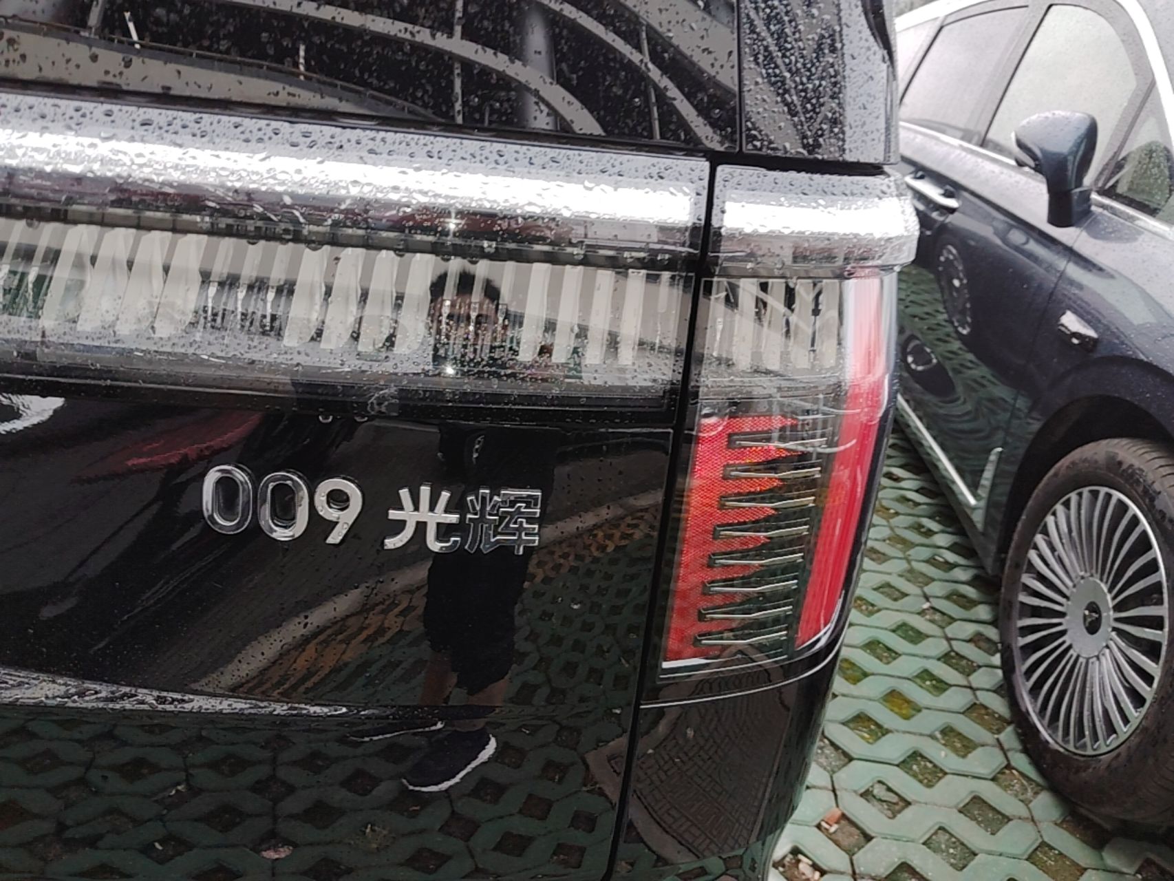Zeekr 009 2024 GAC Trumpchi — снимка 9