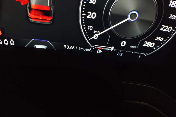 Used Volkswagen Touareg 2023 2.0 TSI RuiShang Edition Odometer Close Up