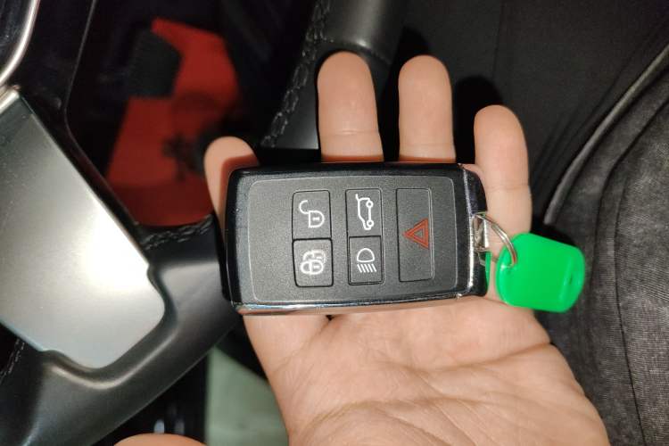 Used Land Rover Discovery 2023 Facelift 300PS S