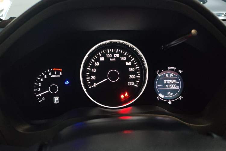 Used Honda Vezel 2017 1.8L CVT Front-Wheel Drive Pioneer Edition
