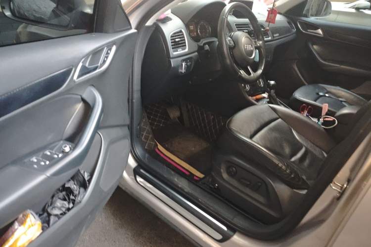 Used Audi Q3 2015 35 TFSI quattro Technology Edition Driver Seat