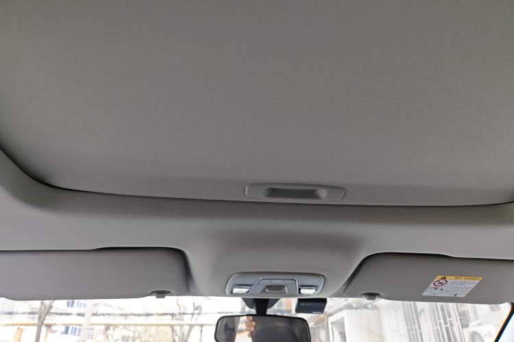 Used Geely Auto Coolray 2023 1.5T DCT Platinum Edition
