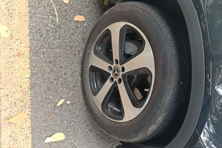 Used Mercedes-Benz GLC 2022 Refreshed GLC 260 L 4MATIC Dynamic Edition Right Front Wheel Hub